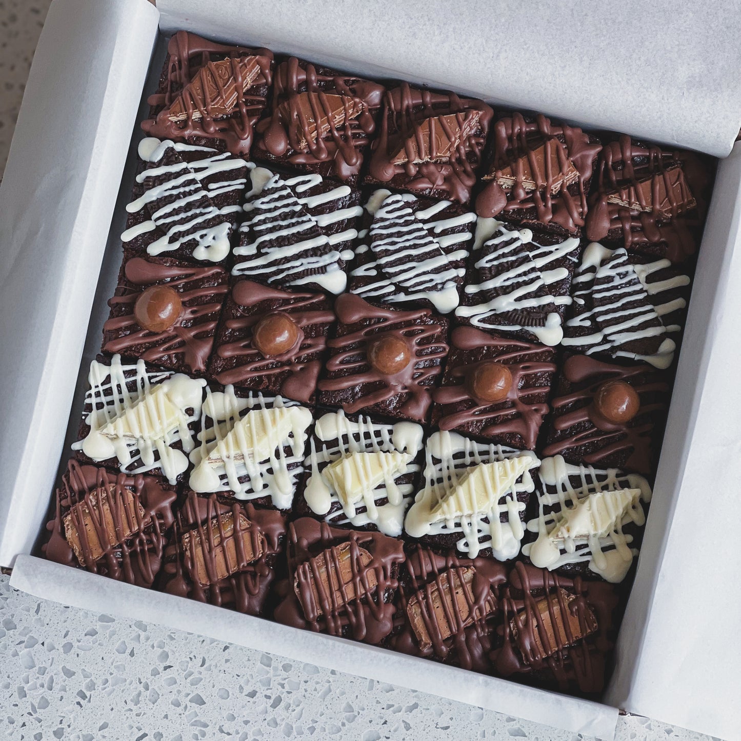 25 Piece Brownie Platter with Classic Toppings (Freezer Friendly)