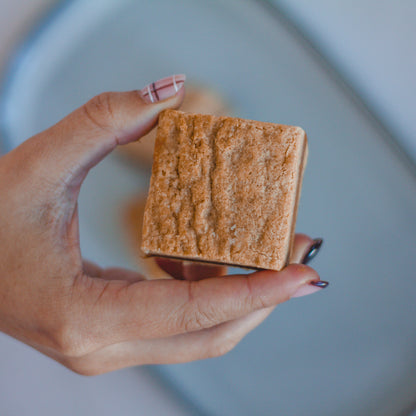 Fudge Hug - Caramel Blondie